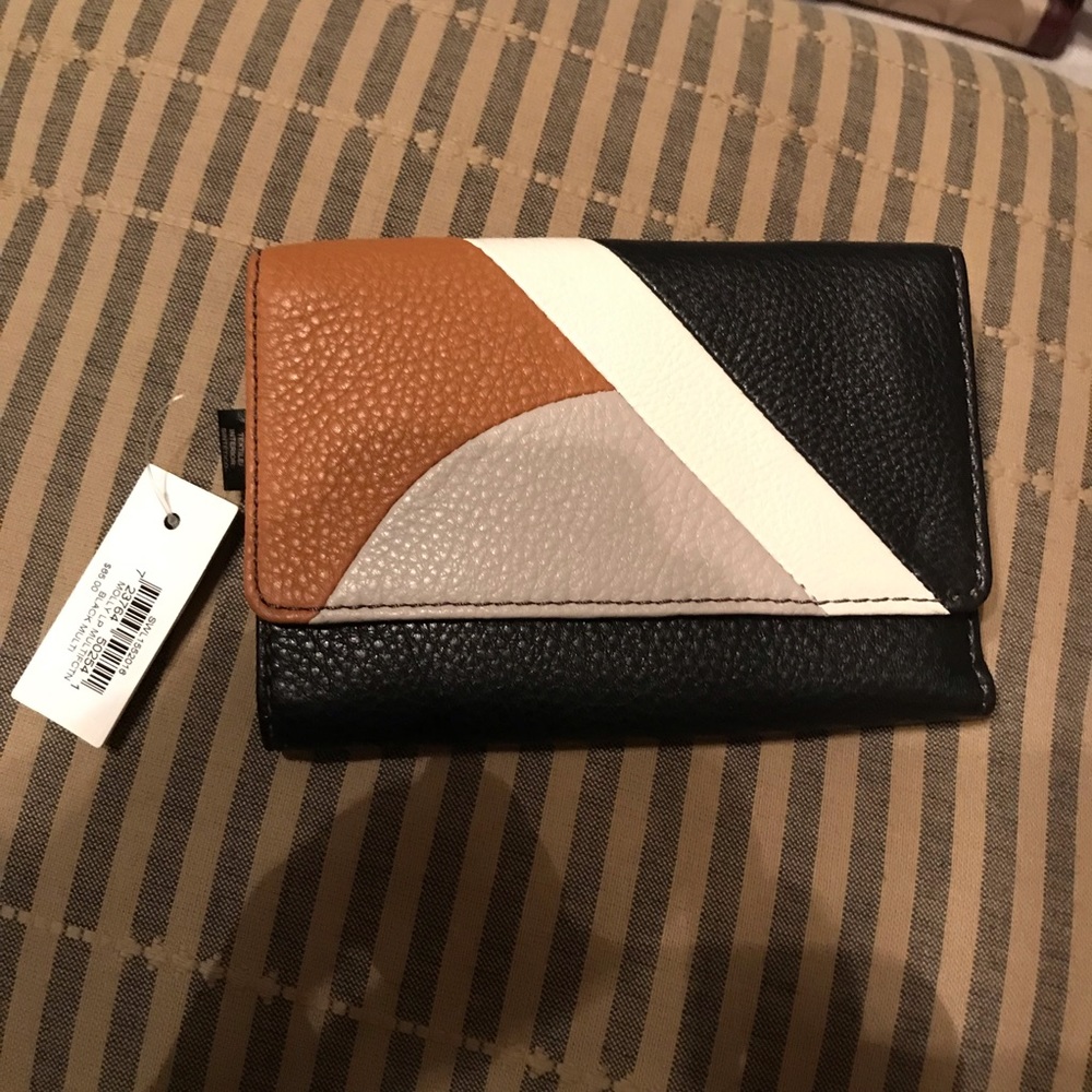 Fossil "Molly" trifold wallet. NEW